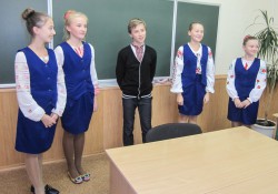 У 8 класі пройшов регіональний урок: «Єдина родина в центрі України»