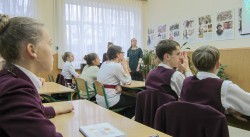 У 8 класі було проведено годину спілкування «День Соборності України»