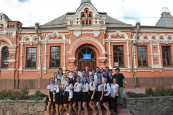 Учні 11-В класу відвідали меморіальний музей ім. О. Осмьоркіна